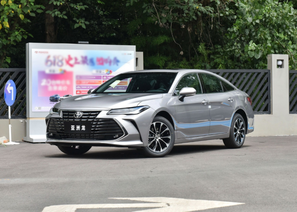 促销 | 一汽丰田"亚洲龙"乞丐版降至15.48万,配2.0l发动机 cvt