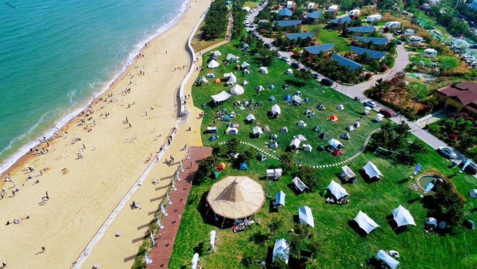 5月31日,阳光海岸露营公园营地成功入选5c级自驾车旅居车营地,山东仅