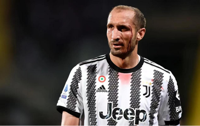 基耶利尼宣布退役23年传奇生涯落幕