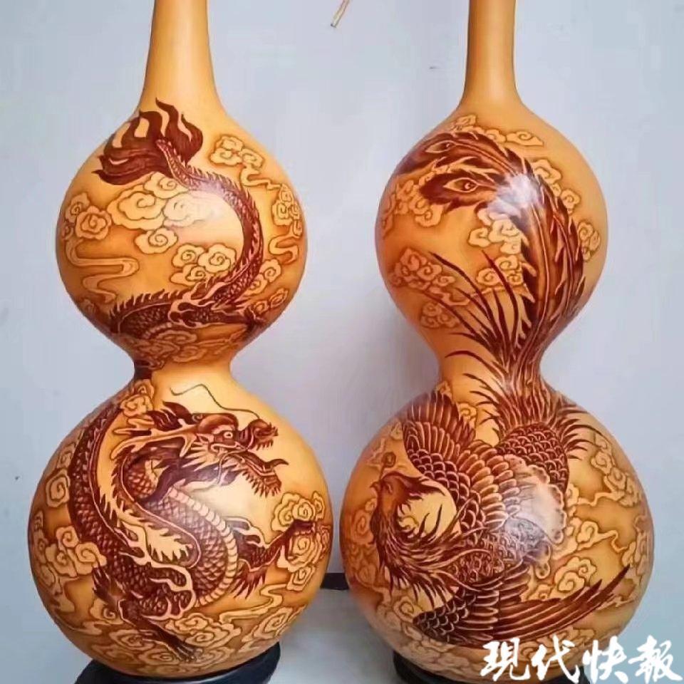 葫芦上作画的图片素材图片