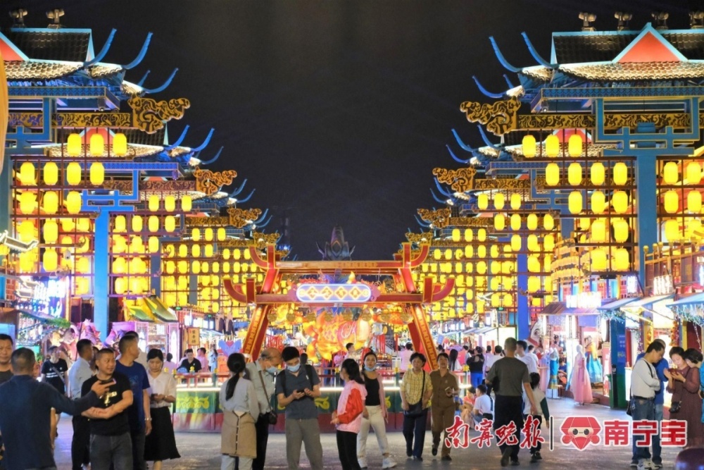延续假日旅游热度，南宁打造全新“夜经济”场景_腾讯新闻