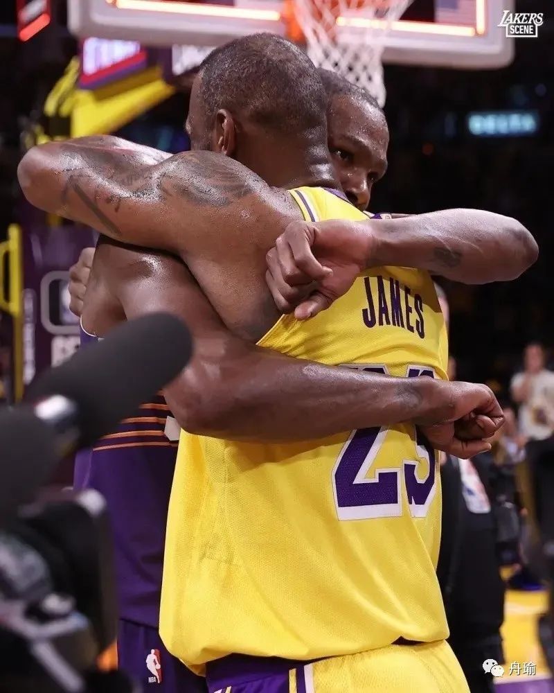 nba晚报|詹皇大赞杜兰特 欧文称离开篮网正确 浓眉创纪录_腾讯新闻