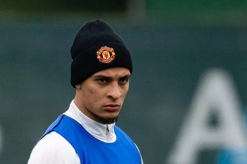 曼晚:安东尼因轻伤无缘出战埃弗顿,赫吉尔因此得到提拔