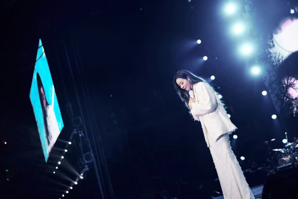 张靓颖2023巡演首站圆满落幕 18cm高跟鞋劲舞万人狼嚎嗨翻全场_腾讯