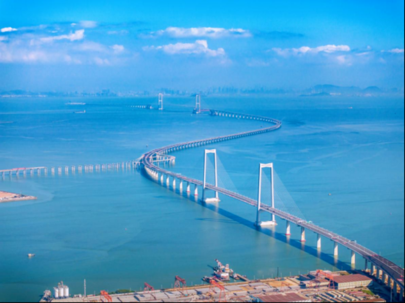 练卓文:提升香港在大湾区的枢纽地位|全球湾区观察