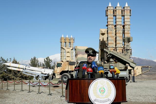 伊朗公布两种新型国产导弹 可在复杂地形下执行任务_腾讯新闻