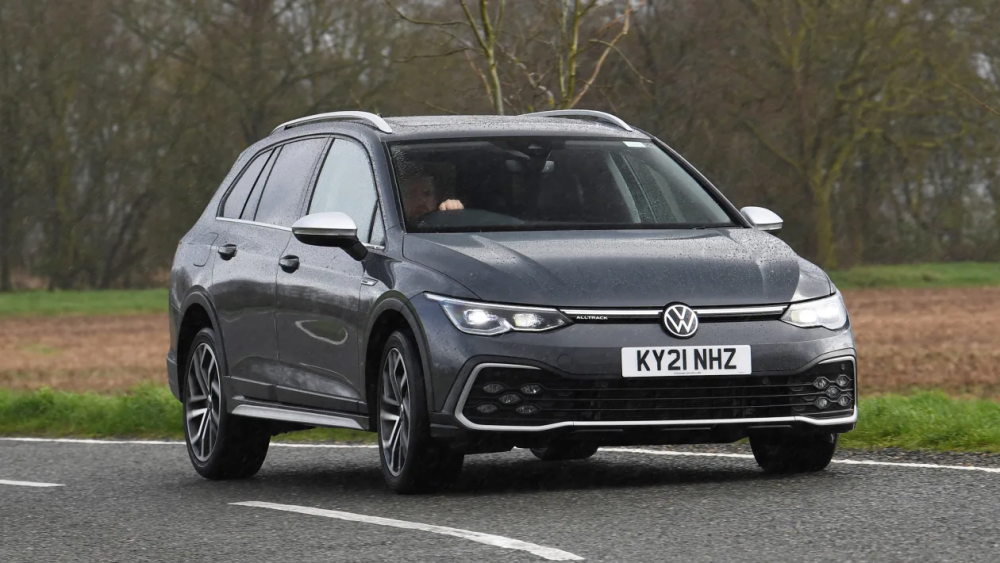 更加强烈的跨界气息,全新大众高尔夫alltrack实拍图发布_腾讯新闻