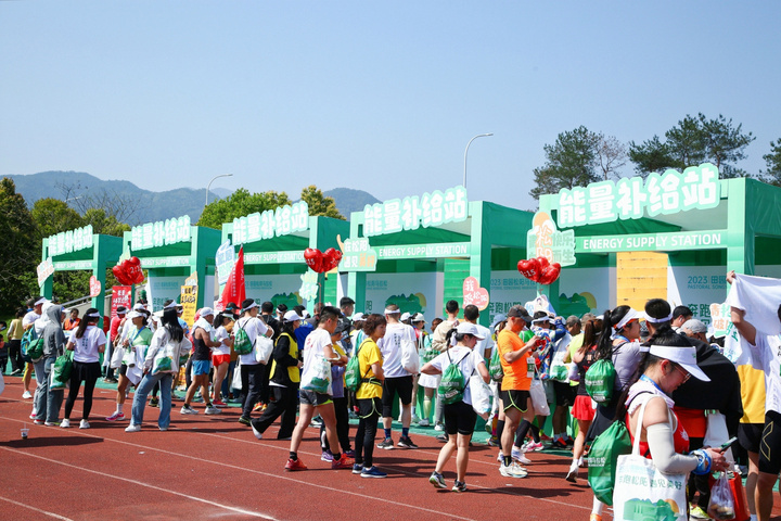 在江南秘境一起跑进春天田园松阳马拉松今日开跑