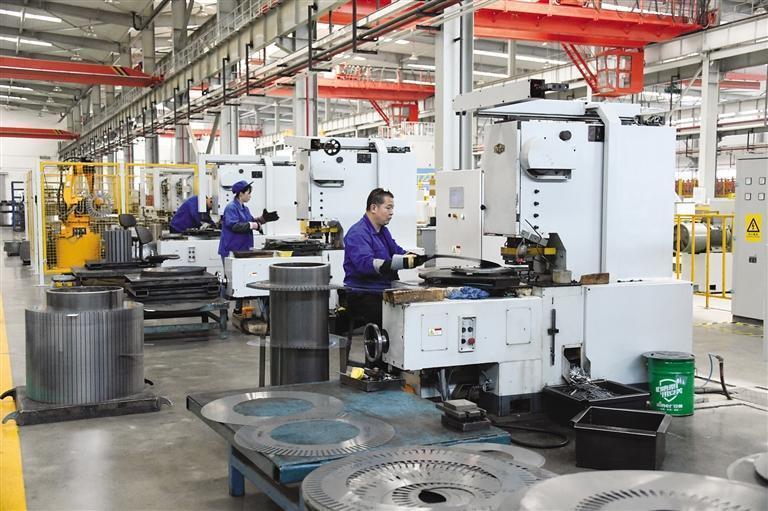 冲剪制造部生产现场 赵丽君 摄兰州电机杯青工技能大赛现场 受访企业