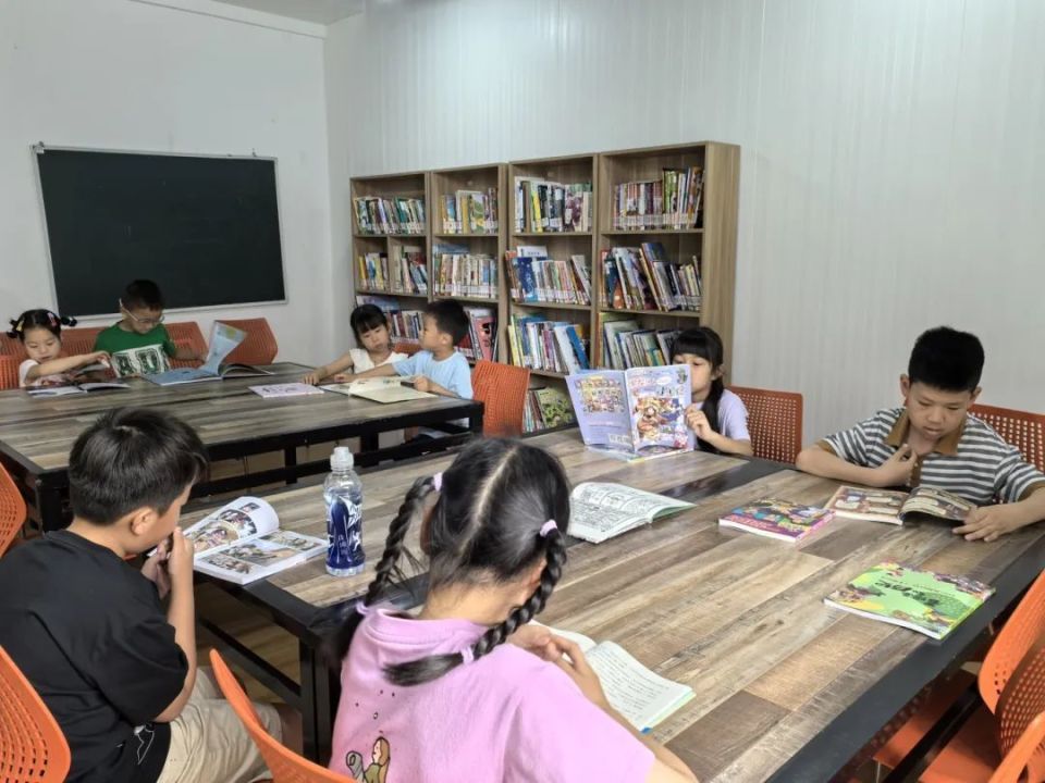 钟楼区永红街道总工会暑期爱心托管班,将国学融入托管服务,让孩子们