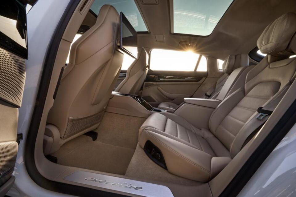 有望拉低价格门槛,全新保时捷panamera插电混动版本新增车型发布_腾讯