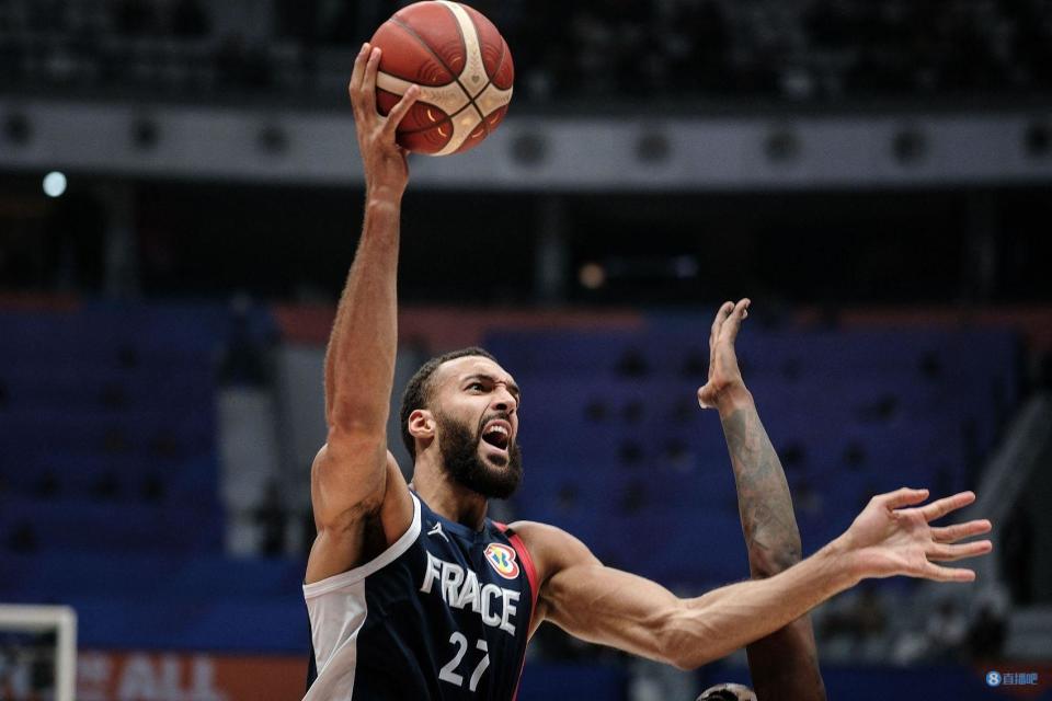 戈贝尔我喜欢这种能检验我们成色的比赛我们可借此提高水平