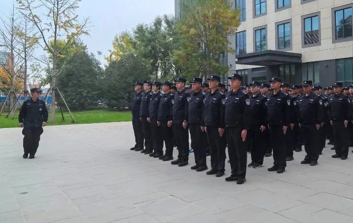 共招100人！副中心招辅警啦！五险一金，不限户籍！快报名——_腾讯新闻