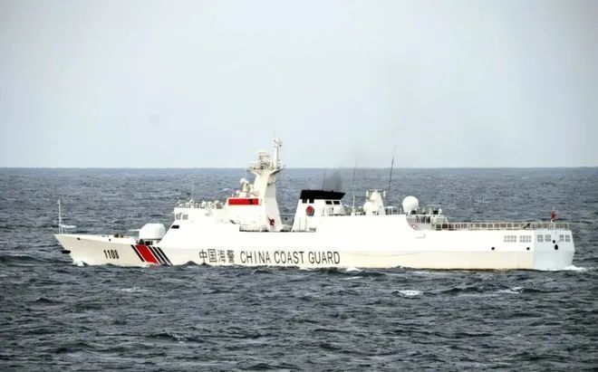 美国传奇级斯特拉顿号炮舰过航台湾海峡我国为何派出海警舰艇应对