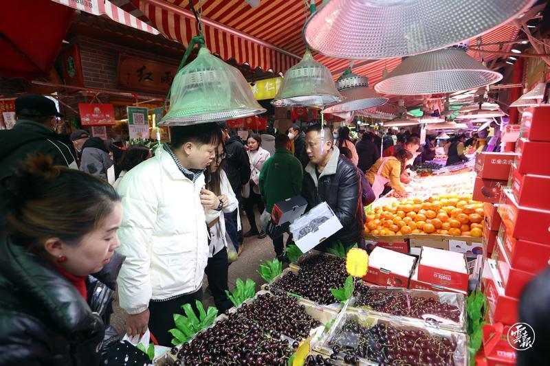 有一种叫云南的生活|昆明篆新农贸市场迎客流高峰