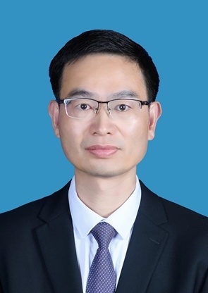 现任泉州市人民政府副市长,石狮市委书记.