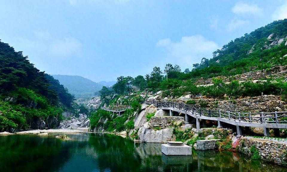 山东省临沂市平邑县柏林镇李家石屋村蒙山人家景区在此温馨提示您:请