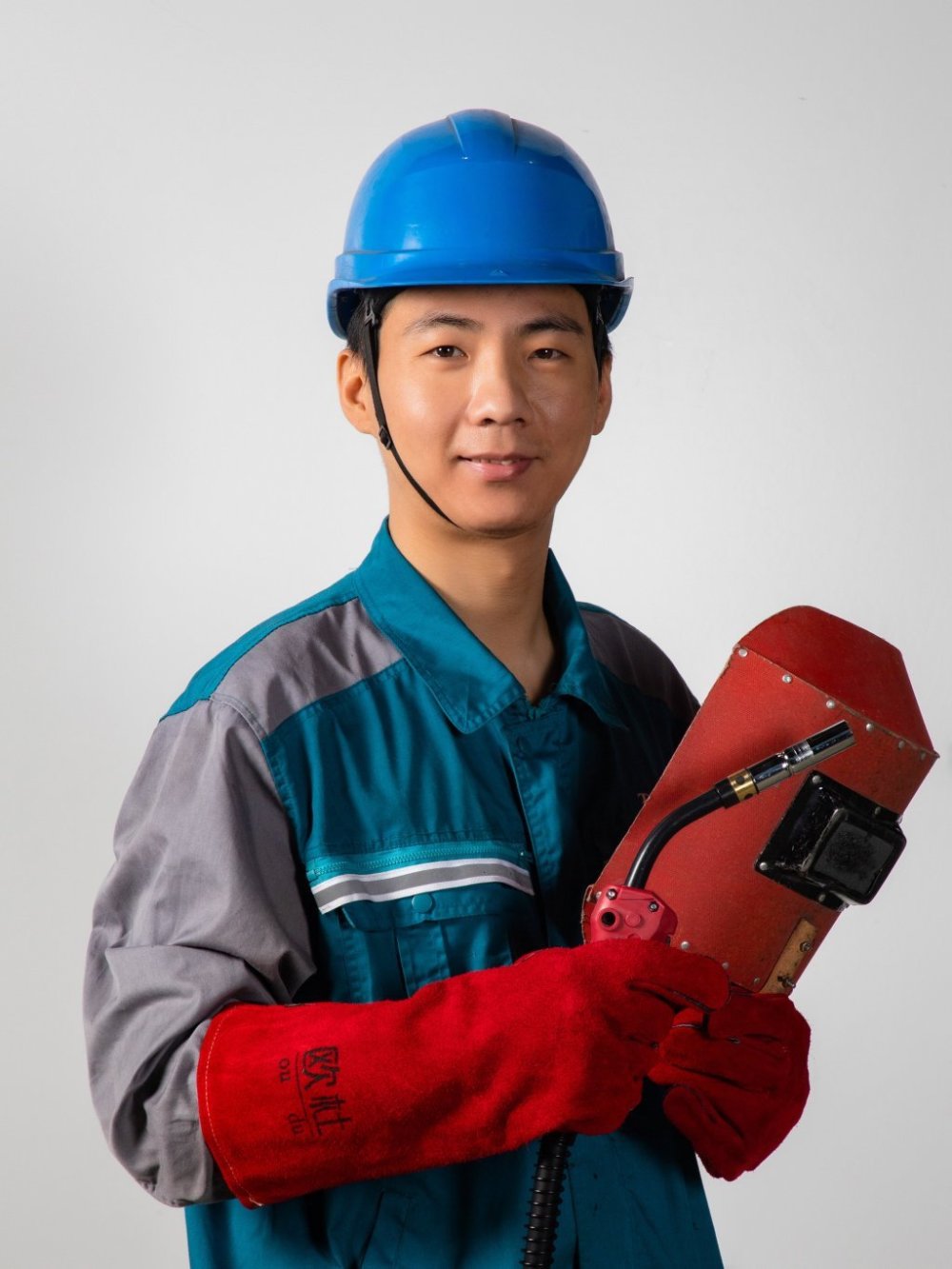 于春良于春良主要负责公司的国际项目焊接生产制造,包括abb林德项目