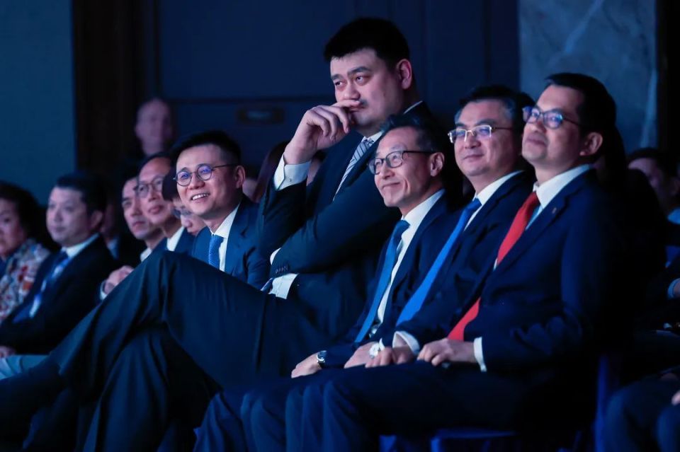嗶哩嗶哩視頻：澳門六開彩開獎現(xiàn)場視頻直播阿里“財神爺”蔡崇信，用三分之一身家，5年把球隊炒成400億