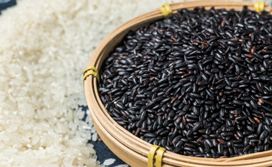 为啥不能随便吃黑米呢?提醒:4类人不宜多吃_腾讯新闻