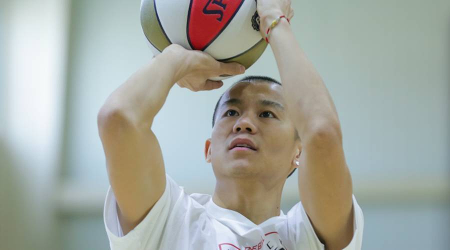 媒体人:街球手曹芳将再次报名cba选秀 曾参加15&16&19选秀