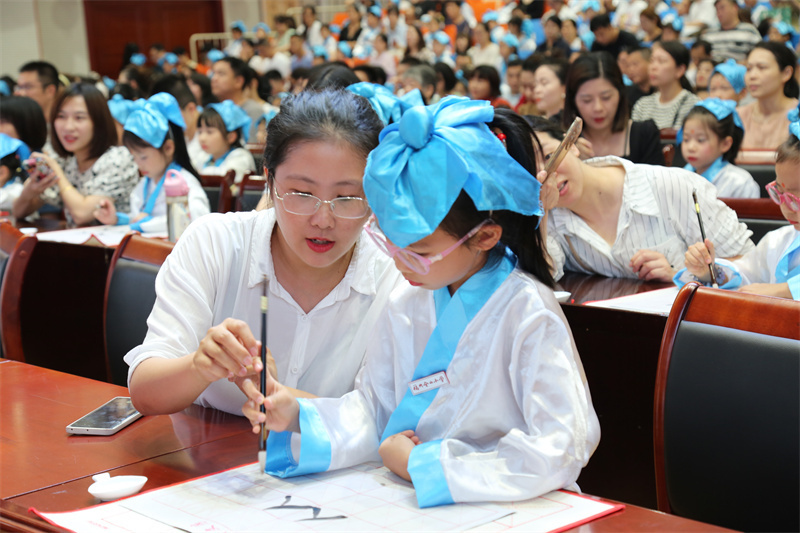 萌新入校 福州多所小学举办"迎新"活动(组图)