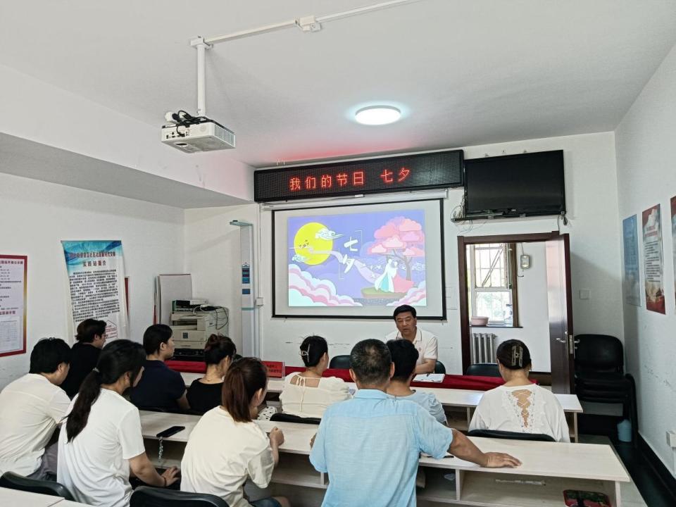 自立社区开展"我们的节日 七夕 "文明实践活动