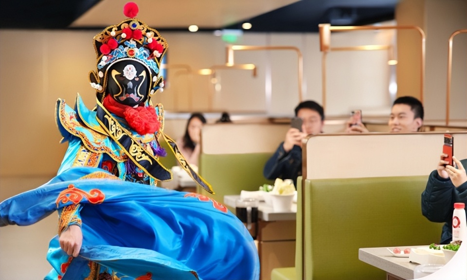 海底捞开放加盟,预示着什么?