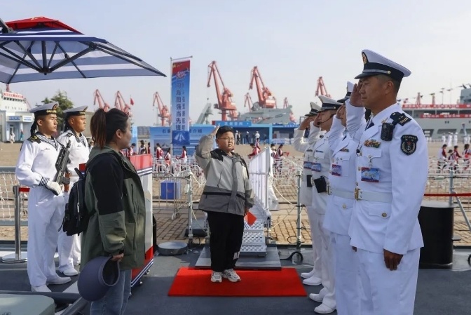 已经从青岛回来两天,张静说还没有从激动和感动中平静下来.