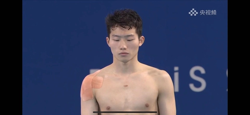 跳水男子3米板预赛 王宗源谢思埸轻松晋级