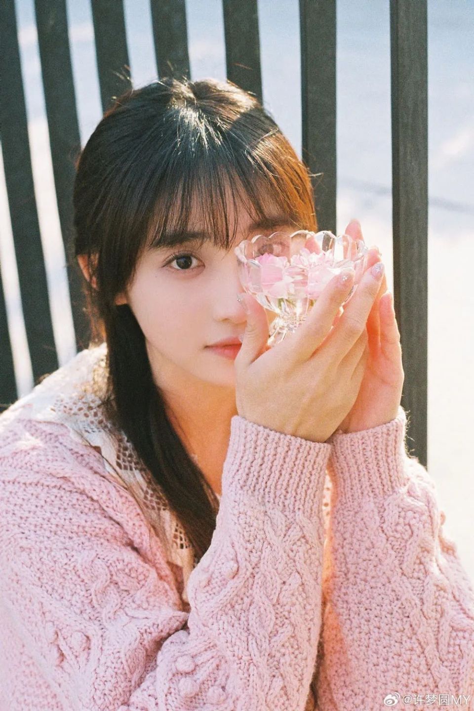 那是许梦圆第一次知道,原来有个职业叫演员,"这居然还能赚钱".