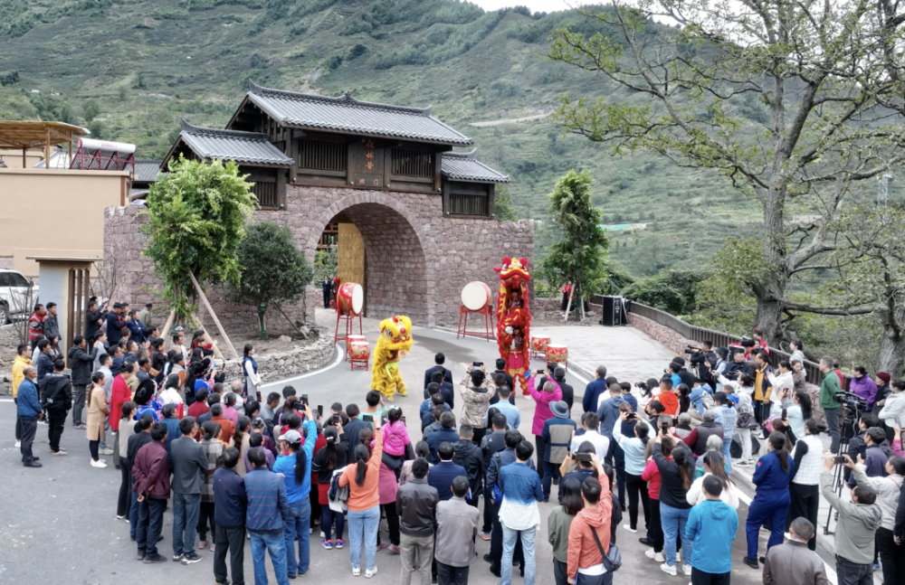 9月28日,化林坪"古道红村"试开园仪式在兴隆镇化林村举行.