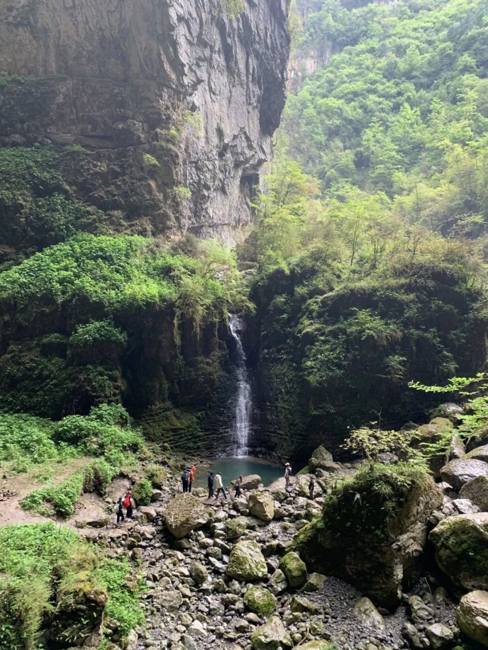 小岩湾天坑图片