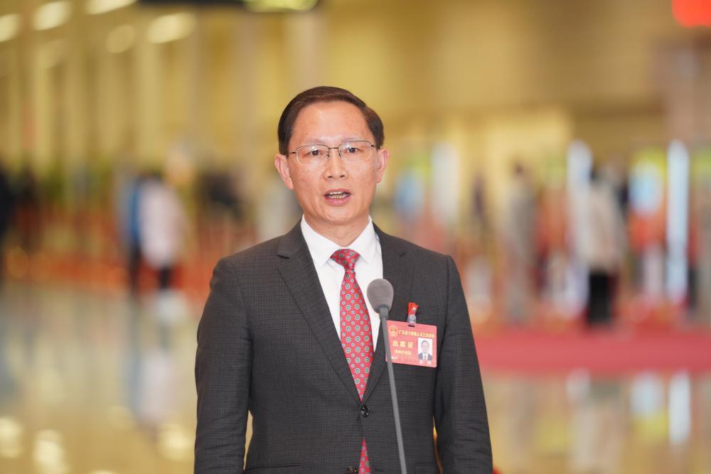 余刚代表:推动污水信息解析与预警系统在粤港澳大湾区全面应用