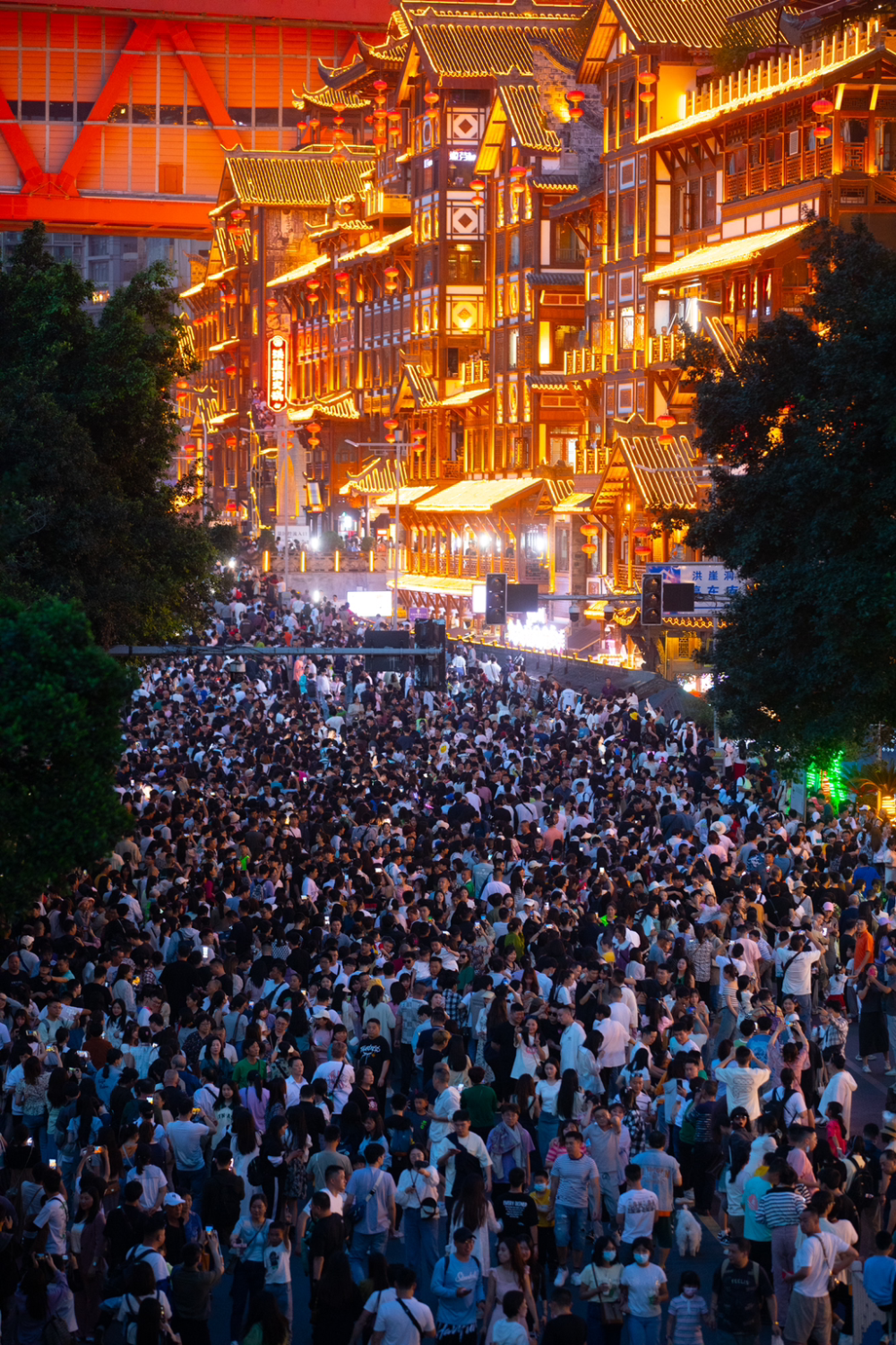 2% "五一"假期重庆120家旅游景区接待游客641.26万人次