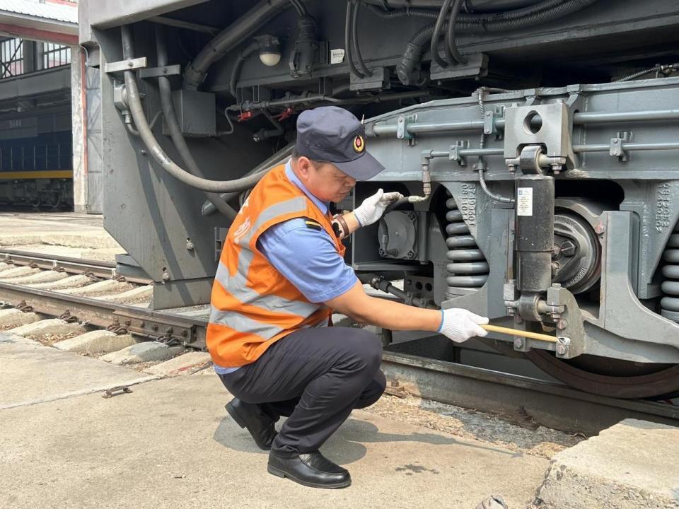 出境火车司机张晓军:牵引中欧班列奔赴山海 见证国际运输大发展