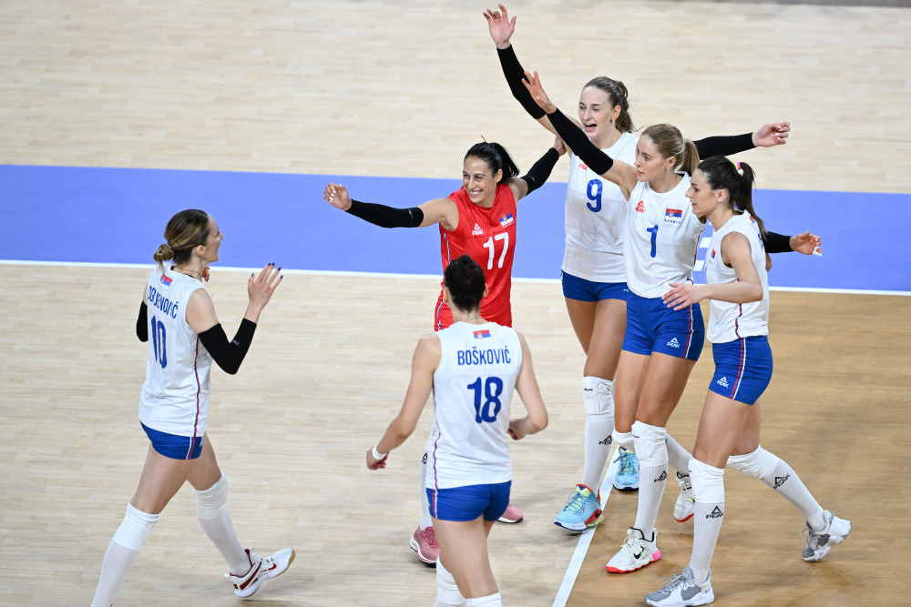 巴黎奥运会丨排球——女子小组赛:塞尔维亚队胜法国队