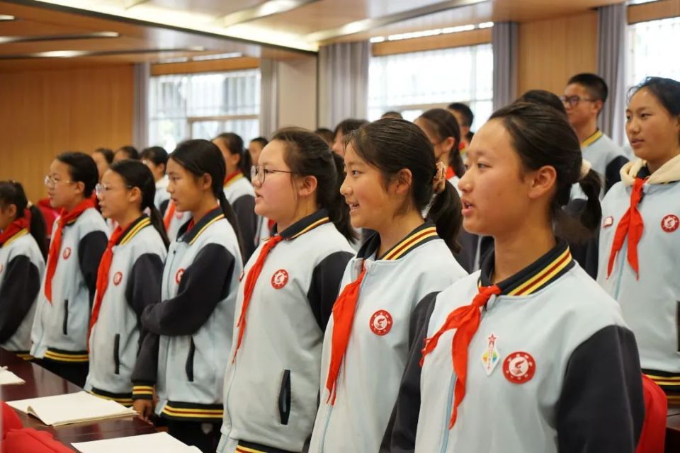 "高雅艺术进校园"系列讲座走进下关四中