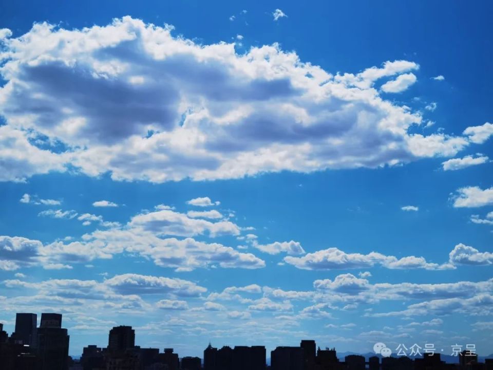 今天,送你北京天空的15朵白云【拍客有图】