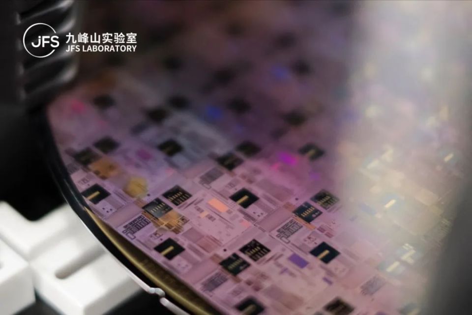 中国在硅光子集成领域取得里程碑式突破性进展_腾讯新闻