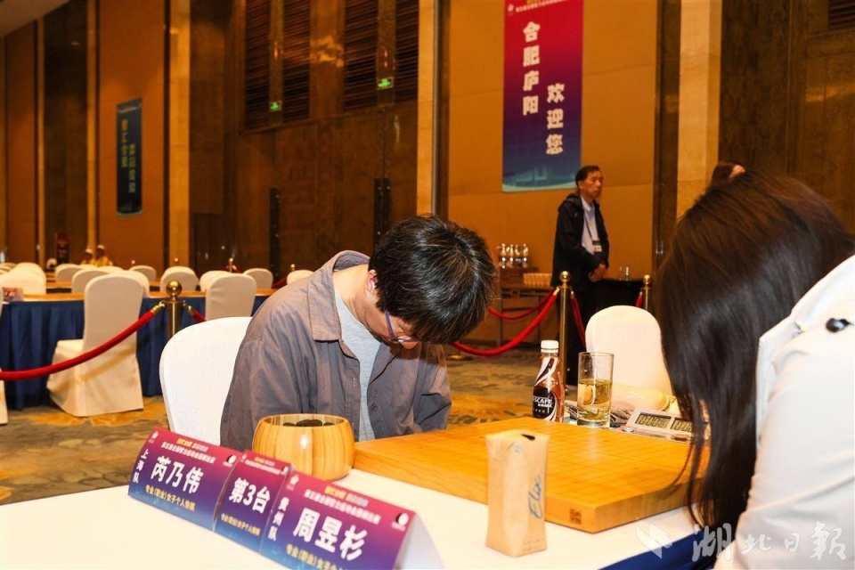 "不老神话"芮乃伟第四次征战智运会_腾讯新闻