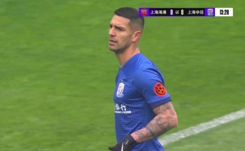 记者:特谢拉周末能否复出仍需观察,路易斯和马纳法问题不大