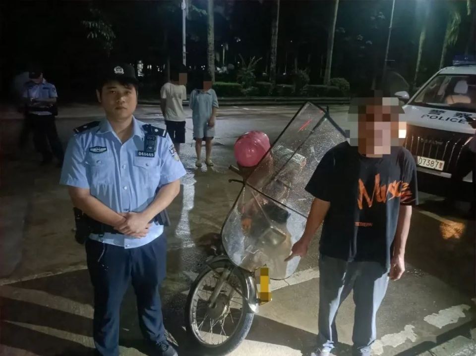 琼海男子醉驾拦截车辆实施恐吓 无证驾驶等多项违法被警方查处_腾讯新闻