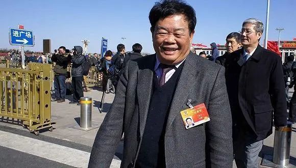 曹德旺:穷不求三人,富不济三人
