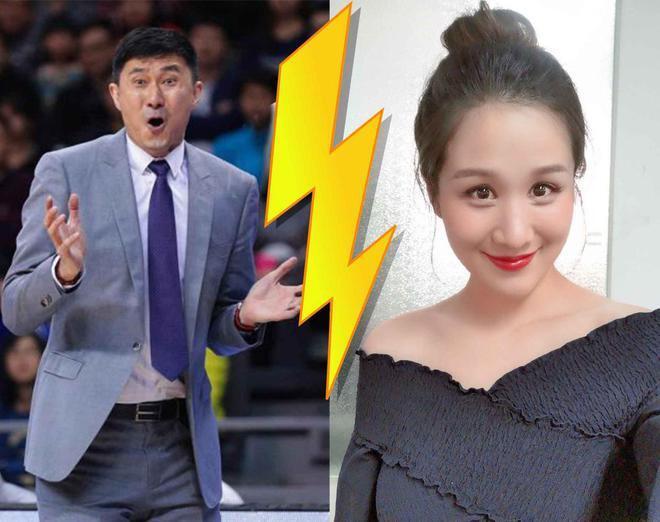 cba杜锋背后的女人:曾被誉为游泳女神,父母都是国家队的高官