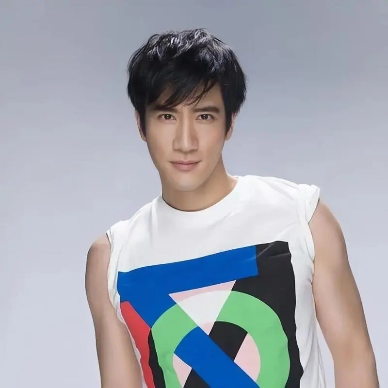 王力宏回应上《歌手》:想听live来石家庄