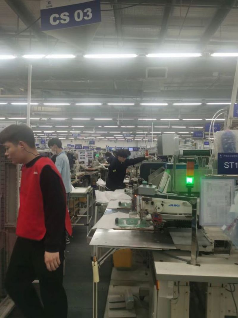 奥托立夫的残疾员工和普通员工在一条产线上工作刚刚被评为国家级残疾