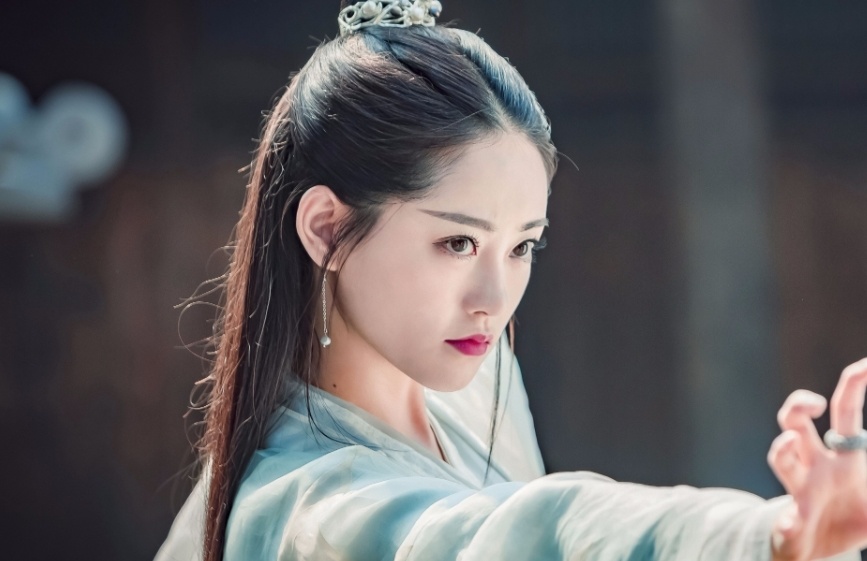 《三生三世十里桃花》演的玄女,以及新版《倚天屠龙记》当中的周芷若