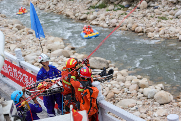 湖南全力做好防汛各项准备40余万防汛抗旱抢险救援队伍集结待命