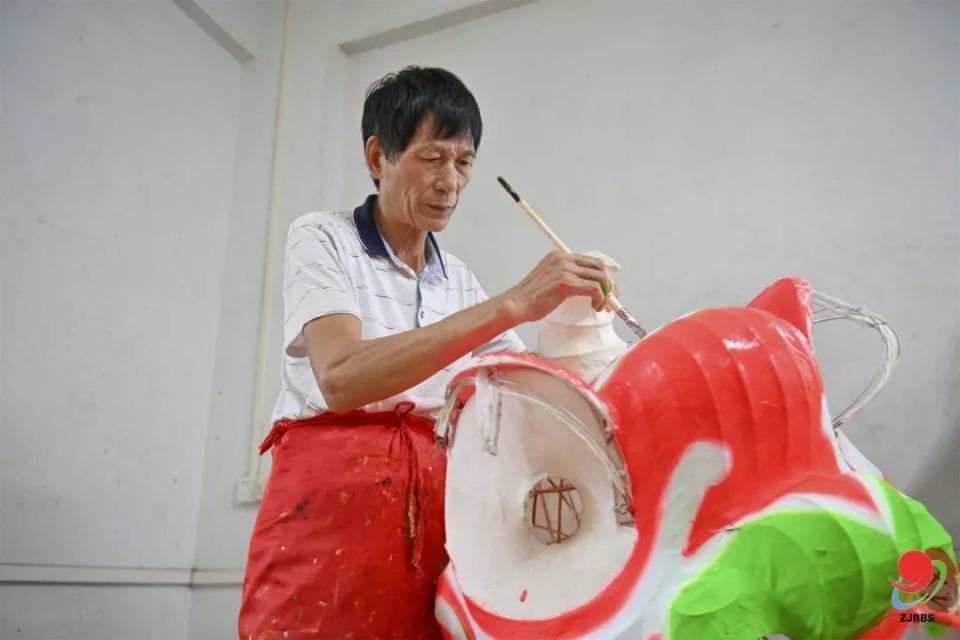 “刘备狮”“关羽狮”“张飞狮”......请选择你的“英雄”_腾讯新闻